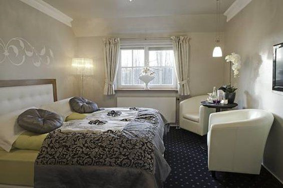 Amethyst Hotel Garni Lueneburg Deutsch Evern Экстерьер фото