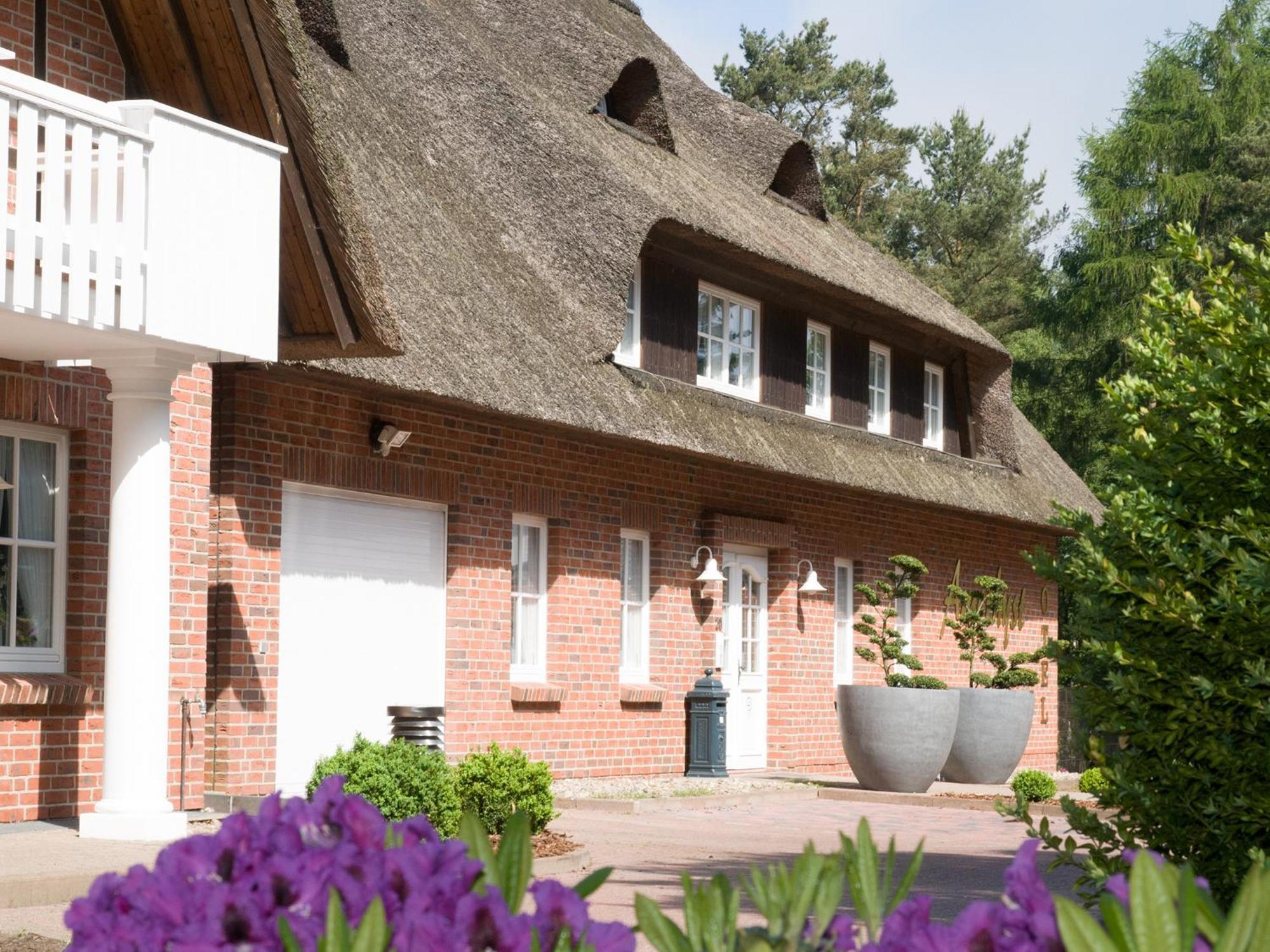Amethyst Hotel Garni Lueneburg Deutsch Evern Экстерьер фото